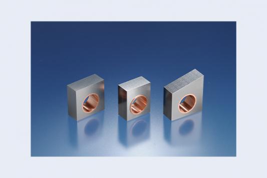 Tungsten monoblock: A product with a size of approximately 30 mm x 30 mm x 10 mm, which is made by bonding tungsten material suitable for fusion reactors and oxygen-free copper by using a special bonding method. This is skewered by a copper alloy cooling pipe to form a unit.