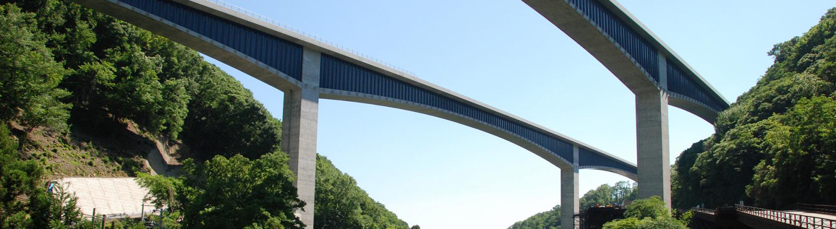 安威川桥(照片提供:三井住友建设(株))