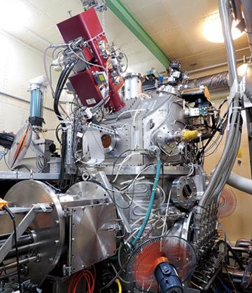 高热负荷试验装置（JEBIS） ©量子科学技术研究开发机构（QST）