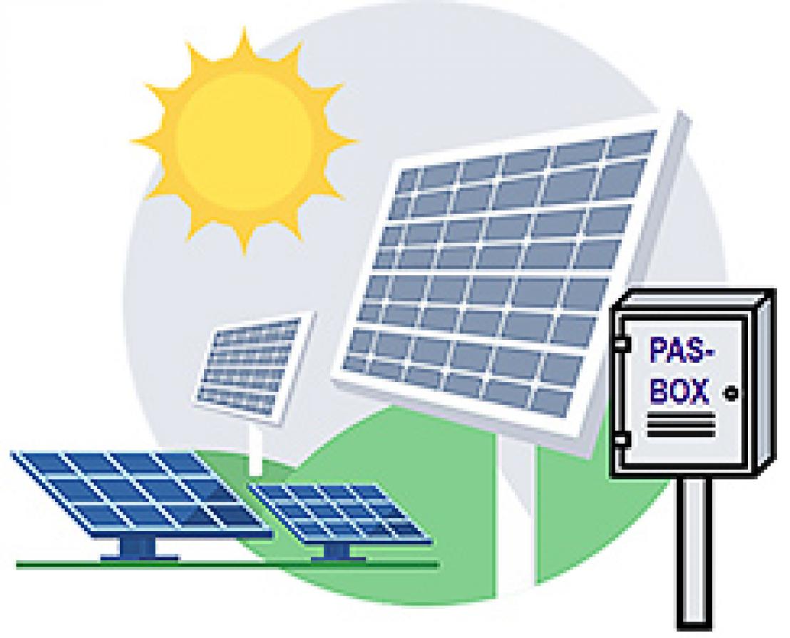 太陽光発電システムの制御機器の収納に