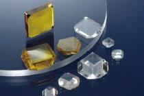 Synthetic single crystal diamonds