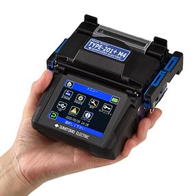 小型融着接続機TYPE-201+(搬送ガイド装着時)