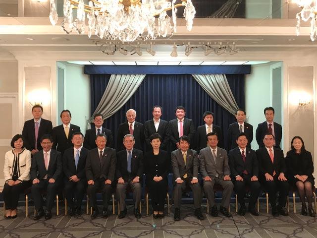 高燕 中国国際貿易促進委員会会長一行との懇談会