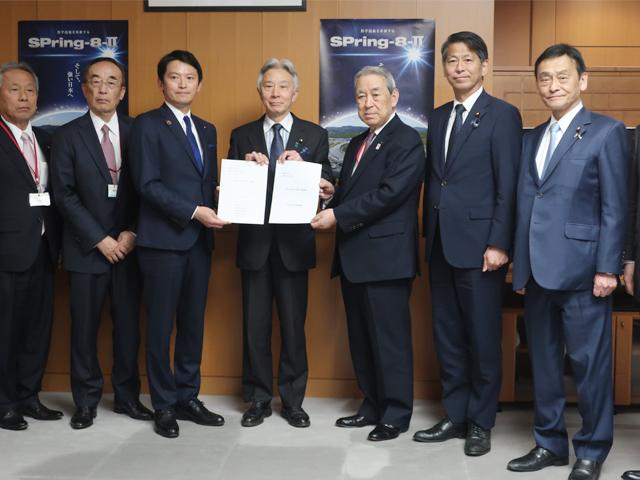 盛山正仁 文部科学大臣 訪問