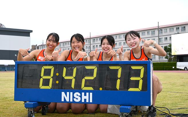 日本学生記録を更新した京都教育大学女子800m×4リレー選手