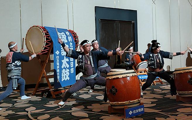 住友電装太鼓部が力強い演奏を披露してくれました