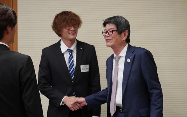 400mハードル黒川選手と