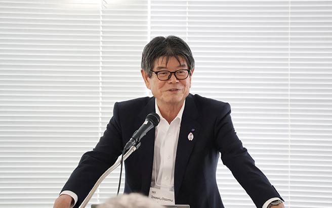 講評の壇上より