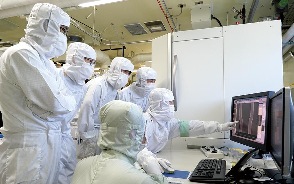 光デバイスの量産化に向けたプロセス開発～新製品に対応したプロセス技術開発～