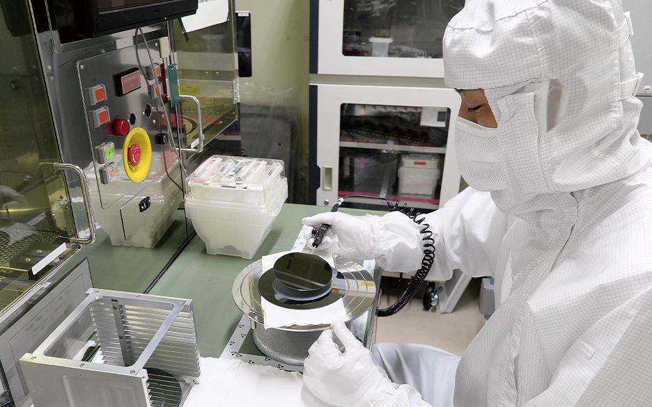 光デバイスの量産化に向けたプロセス開発～新製品に対応したプロセス技術開発～