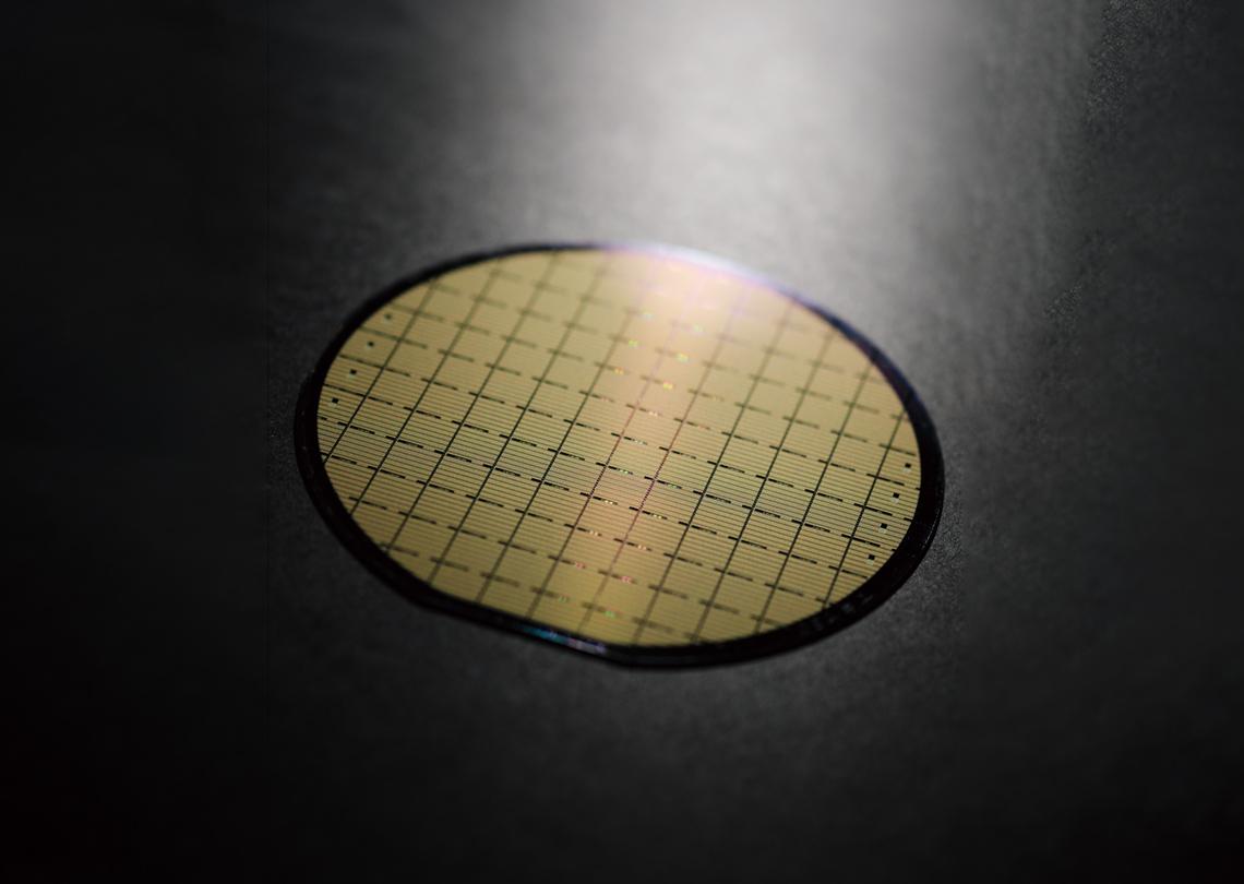 Evolving AI Infrastructure Supported by Optical Device Technology