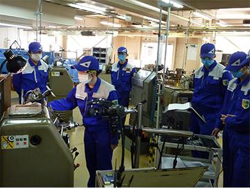 Basic manufacturing training（training seminar for new engineers）