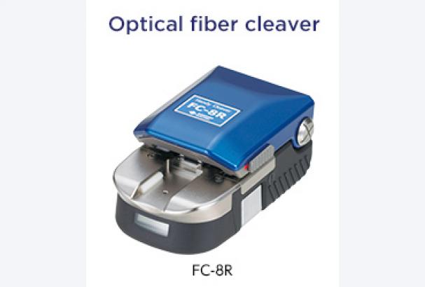 Optical fiber cleaver