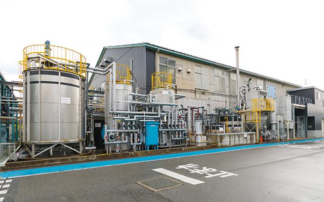Overview of the new oxidation-wet chemical processing building