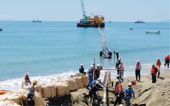 Cable installation for the Hokkaido-Honshu HDVC Link