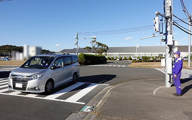 Sensors installed throughout the town detect traffic conditions