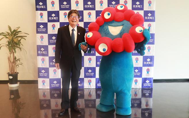 With the Expo mascot Myaku-Myaku
