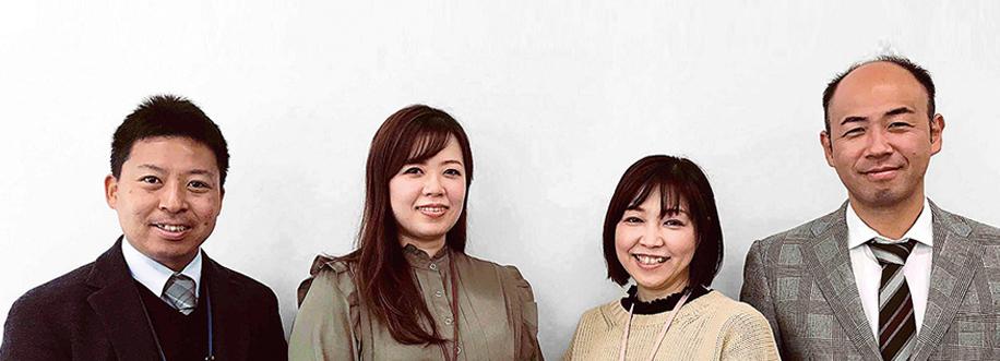 Ayami Imakiire (second from right) Unit Facilities Group, Facilities/Prototype Dept., Materials & Facilities Purchasing Div., Purchasing Group Toyota Motor Corporation/With members