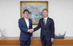Meeting with Mayor Sakurai of Kashiwazaki